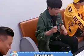 #大张伟C2C舞台变身飞天小男警 大张伟到底是怎么保持的啊？身上永远都有那股少年气！！！ #新说唱2024视频封面