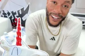 罗斯中国行…背后的故事#罗斯百分大战前玩悠悠球放松 #罗斯中国行 #抖音球星直播季视频封面