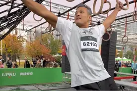 勇士闯关已经被越来越多的人熟知，各种各样的比赛都有，其奖励也是非常丰厚。有喜欢闯关的小伙伴，欢迎来挑战。 #可乐健身 #猎玩小镇 #勇士闯关挑战