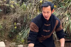 打糍粑 传统美食的独特魅力打糍粑，一种充满着浓厚民俗气息的传统美食，它的制作过程与味道让人回味无穷。#新农人计划2024 #农村美食 #抖音记录农村生活 #过年必做的家乡特色美食  #打糍粑