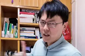 内向老师，快教资考试了，请出歌！ 好的，一首教资的诱惑，附上美好祝愿。#教师日常 #教资考试 #凤凰传奇 #郎的诱惑 #歌词改编