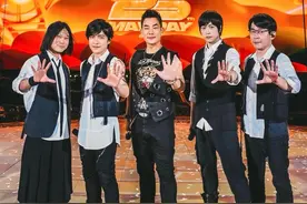 昨天太近 明天不會太遠 那天我們齊聚在太原  任賢齊 X 五月天 亞州天王天團 豪氣合體 鐵漢柔情金曲重現 [ 傷心太平洋 ]  5525時光機 回到出道那一年 那一天  深深太平洋底   今夜沒有深深傷心 而是重返青春的滿滿開心  #巡演日记 #五月天 #伤心太平洋视频封面