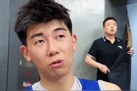 「倪豪凯」开局单砍11分！来看看鸭子「周嘉豪」怎么评价的！！#路人王篮球#周嘉豪丁超vs李观洋倪豪凯