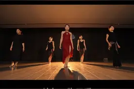 #张天爱编舞 我的美人儿们～五人版的也好好看😻#复古爵士#讲真的 #基础爵士 #舞蹈家dancehome @DOU+小助手 @抖音短视频