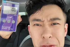 特斯拉原厂玻璃防晒隔热实测，需不需要贴隔热膜装遮阳帘？#焕新版modely #特斯拉 #特斯拉model3 #极客阿来 #特斯拉遮阳帘视频封面