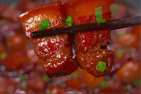红烧肉炒不好糖色的 就按照我这样做 肥而不腻 瘦而不柴 软烂入味 好看又好吃#红烧肉#妈呀太香了视频封面