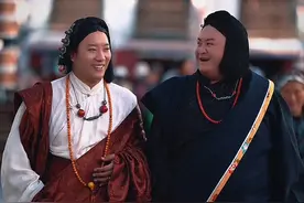康巴汉子的刚毅果断，魅力四射展现的淋漓尽致！#拉萨街拍承接各种活动视频封面