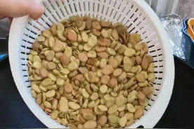 #积胡豆 是不是只有70后的朋友小时候吃过呢，真的很好吃，#每日美食分享 #成都美食视频封面