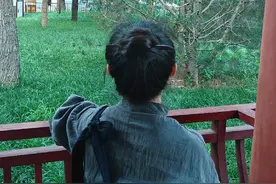 小道士的盘发教程。 #道系青年 #混元髻 #盘发教程 #盘头发视频 #盘发