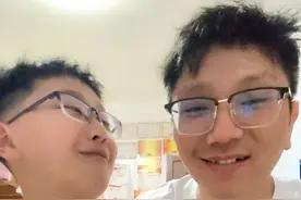 感谢互联网上所有的朋友们！我儿子真是我的骄傲！#父子#游戏 #逆战烧饼哥视频封面