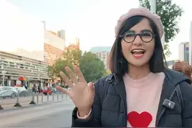 当一个“老内”遇到了一群不会中文的老外，帮助他们打车对于波斯爱丽真是小菜一碟！中国人常说“助人为乐”，今天也在变成中国人的道路上前进了一大步！#外国人在中国 #外国人讲中文 #帮助别人快乐自己 #波斯美女视频封面