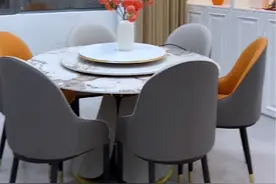 为什么在农村建房那么多讲究，说一楼不能通窗，我们就用砖砌了一个玄关墙，装修好的样子给你们看看，还说农村房要留神坛，你们都留了吗 #农村自建房 #乡村别墅视频封面