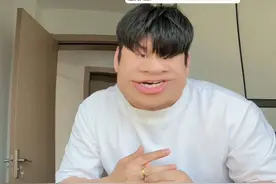 《揭秘城里人奢侈的生活5》 有人脉的可以让城里的朋友带你体验一下什么叫高端#内容过于真实 #记录真实生活 #精神状态belike #直播 #蒋事长视频封面