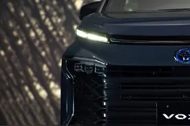 家用全能 TOYOTA VOXY MPV相比轿车，SUV，实在是太好用了