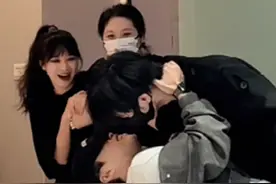 你们说要不要亲下去#万物生dj #双人舞 #终于轮到我跳万物生了视频封面