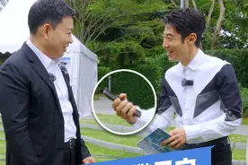 终于和小撒老师见面，听说他没靠小尼，自己抢到了三折叠屏手机，感谢支持啊！视频封面