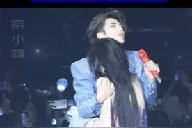 #蔡徐坤 给梦女一个家 泰国演唱会和粉丝互动太梦幻了🥰🥰🥰视频封面