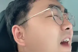 大盘把我震的脑振荡 A股三大指数今日集体上涨，截至收盘，上证指数涨1.14%，深证成指涨2.25%，创业板指涨3.82%，北证50涨0.26%，科创50指数涨7.23%。沪深京三市全天成交额30009亿元，较上日缩量1969亿元。全市场超2800只个股上涨。#股民交流视频封面