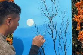 树枝画 树枝如同自然的画笔，每一根都刻画着岁月的痕迹，它们或曲或直，都在向着阳光努力生长。#抖音创作季 #抖音青年艺术家计划 #complexcon香港 #枯木逢春 #原创视频视频封面
