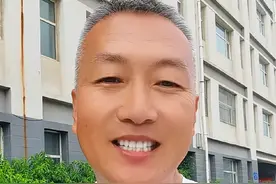 当看到“请原谅我的严厉！”，瞬间泪奔！#毕业季 #高中 #初中 #小学 #家庭教育 @抖音短视频视频封面