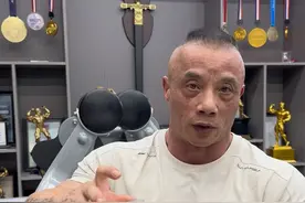 很多人练不出肌肉线条，就是饮食上有差距，健身碳水和蛋白质都要吃够才行！foyes速生蛋白粉四重蛋白矩阵，更好补充消耗！#蛋白粉推荐#健身补剂#foyes速生蛋白粉