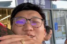 花了55元！#奶爸扛28斤冬瓜回香港给女儿解暑： 虽然累，看到她喜欢就很开心！@马线长乘风破浪