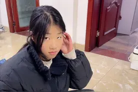 最近手头有点紧，只能忽悠点女儿的压岁钱来解决燃眉之急了……#聪明果视频封面