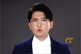网红娟子调侃“九一八”，遭全网封杀 疑被捕。都市时评：学历低不是无底线的挡箭牌！#网红 #娟子 #直播视频封面