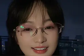 男人看完这条视频千万不要哭，因为没有人会心疼你的，90%的男人都会被自己的媳妇瞧不起，被当成赚钱的工具，好好过日子的男人呢，被瞧不起，那些花天酒地的渣男，却被封为男神。#扎心现实 #现实社会视频封面