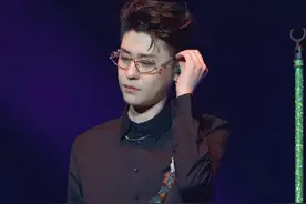 你的笑容是我今生最大的眷恋~ 张云雷济南演唱会翻唱《当》#前奏一响拾起多少人的回忆视频封面
