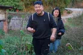 盐菜烧白 我们四川的老盐菜咋个做的你晓得不嘛，其实方法简单，做好了放几年都不易坏#盐菜烧白 #我的乡村生活 #乡村守护人 #农村生活 #新农人计划2025