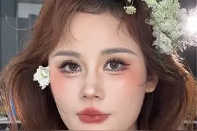 深硬的纹眉纹眼线、眉眼间距近怎样化出幼态感，教程来啦！ #美妆模范生 #化妆教程 #普通人化妆 #原相机拍摄 #幼态妆容