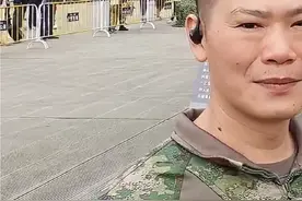 @枪战圈 第十五届珠海航展上，中国海军陆战队高调亮相，让老百姓知道，原来中国还有这样一支部队。其实这支部队的事迹和原型早就被搬上过银幕，不知道有多少人看过？《火蓝刀锋》、《红海行动》、《战狼2》…而没搬上银幕的事迹还有更多，更超乎大众想象… #枪战圈 #珠海航展2024 #海军陆战队 #海军陆战队第一旅视频封面