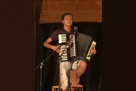 五条人在台湾美浓演唱《昨夜里我梦见去流浪》#五条人视频封面