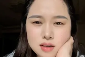 #甜馨自曝被同学孤立  好心疼小甜馨，就是因为妈妈是李小璐爸爸是贾乃亮吗#甜馨 #贾乃亮李小璐 #李小璐 #奶茶嘚吧嘚视频封面