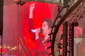 花花他问我吃饭了嘛🍚#现场版live #神级现场 #演出现场视频封面