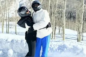 威少和Nina带着三个孩子滑雪去啦～#滑雪 #威少 #nba #快船视频封面