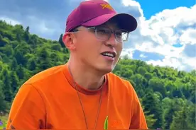 天边的鸢尾花 西藏的格桑花开了，开在天边的花海牧场，也开在你的心里！#美丽的格桑花 #西藏林芝 #人间半途的沧桑感视频封面