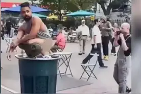 惊！！印度三哥在新加坡樟宜机场脱裤子 #你怎么看视频封面