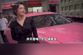 广东普宁人劳斯莱斯车主朱女士再次回应此事后续，表示自己已经跟货车司机沟通过，决定不需要货车司机赔偿和保险赔偿，这件事情引发了网友的热议。#朱根菜 #劳斯莱斯女司机 #潮汕人 #广东潮汕 #社会百态@DOU+小助手视频封面