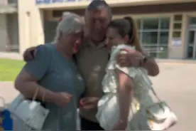 外公外婆的中国签证终于办好啦！ #中国签证 #外国人在中国 #vlog日常 #正能量 #记录真实生活视频封面