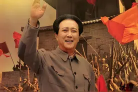 毛主席教导我们只有脚踏实地，一步一个脚印才能走向成功。