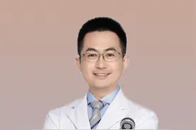 前胸后背这种毛囊炎，不是细菌感染，而是真菌感染，用对药才最重要！#健康科普 #毛囊炎 #抖出健康知识宝藏 #医学科普 #皮肤病