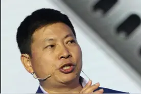 揭秘：华为“七剑客”，究竟都有谁？（6） 江湖传言，华为“七剑下天山”，一统江湖，他们究竟都有谁？华为“七剑客”之五：余承东。华为能有今天，余承东居功至伟，他专打精锐，用三场闪电战，干掉国际巨头。这个安徽农村人，究竟是如何逆袭的？#余承东 #华为 #华为手机 #问界 #商业