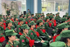 近日：8月15日掸邦东部民族民主同盟军举办了退伍退职大会 一身戎装，是青春最耀眼的勋章；卸下肩章，是人生新篇章的序章。#缅甸掸邦东部第四特区 #四特区同盟军 #勐拉之光 #勐拉之光原创 #退伍不褪色