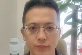 *ST银江索赔持续推进  股民分批提交起诉材料 年初到现在，短短半年，*ST银江股票跌幅高达79%。近日，股民索赔持续推进。我是厉健律师，曾代理股民起诉100多家上市公司索赔，今天聊聊*ST银江，股民为什么索赔？索赔条件？索赔进展？提供什么资料？ 一、为什么索赔？2024年4月29日晚，*ST银江（代码：300020 ）发布关于2023年度财务报告非标准审计意见的专项说明、关于前期会计差错更正、关于公司违规使用募集资金并已整改完成等一系列公告。*ST银江涉嫌违规使用募集资金合计金额26550万元。根据《证券法》，上市公司等涉嫌虚假陈述，亏损股民可依法起诉索赔。 二、索赔条件？暂定：在2023年4月26日至2024年4月29日期间买入 *ST银江股票，并在2024年4月29日收盘时仍持有该股票的受损股民，可以索赔。索赔条件以法院认定为准。 三、索赔进展？我们代理的首批案件已被杭州中院正式受理，并入选示范诉讼案件。本周，我们又提交一批股民起诉材料。 四、提供什么资料？先去证券公司打印对账单、开户查询单，提交给律师审核，根据回复情况，再决定是否参加索赔。#股民交流 #股票索赔律师厉健 #ST银江视频封面