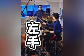 每一次精彩的呈现都是幕后一遍遍不厌其烦的练习，细节，从动作到音符，从左手到右脚#一起学打鼓 #架子鼓教学 #一起学音乐 #打击乐 #乐器培训 @抖音短视频 @创作者服务中心视频封面