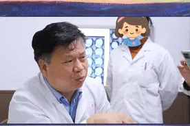 孩子为何频繁出现蝴蝶手，家长们需要重视起来。 孩子老是自己控制不住自己，就在空中弹钢琴一样。#发育迟缓 #蝴蝶手 #孤独症视频封面