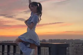 虽然我不是你女朋友 但是我就不能查你岗吗？你在干嘛 说话#养老院的叛逆少女 #天台苏小小