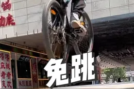 你们的自行车可以上台阶嘛#让骑行成为一种生活视频封面